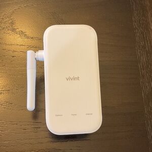 Vivint Sleek White Network Extender